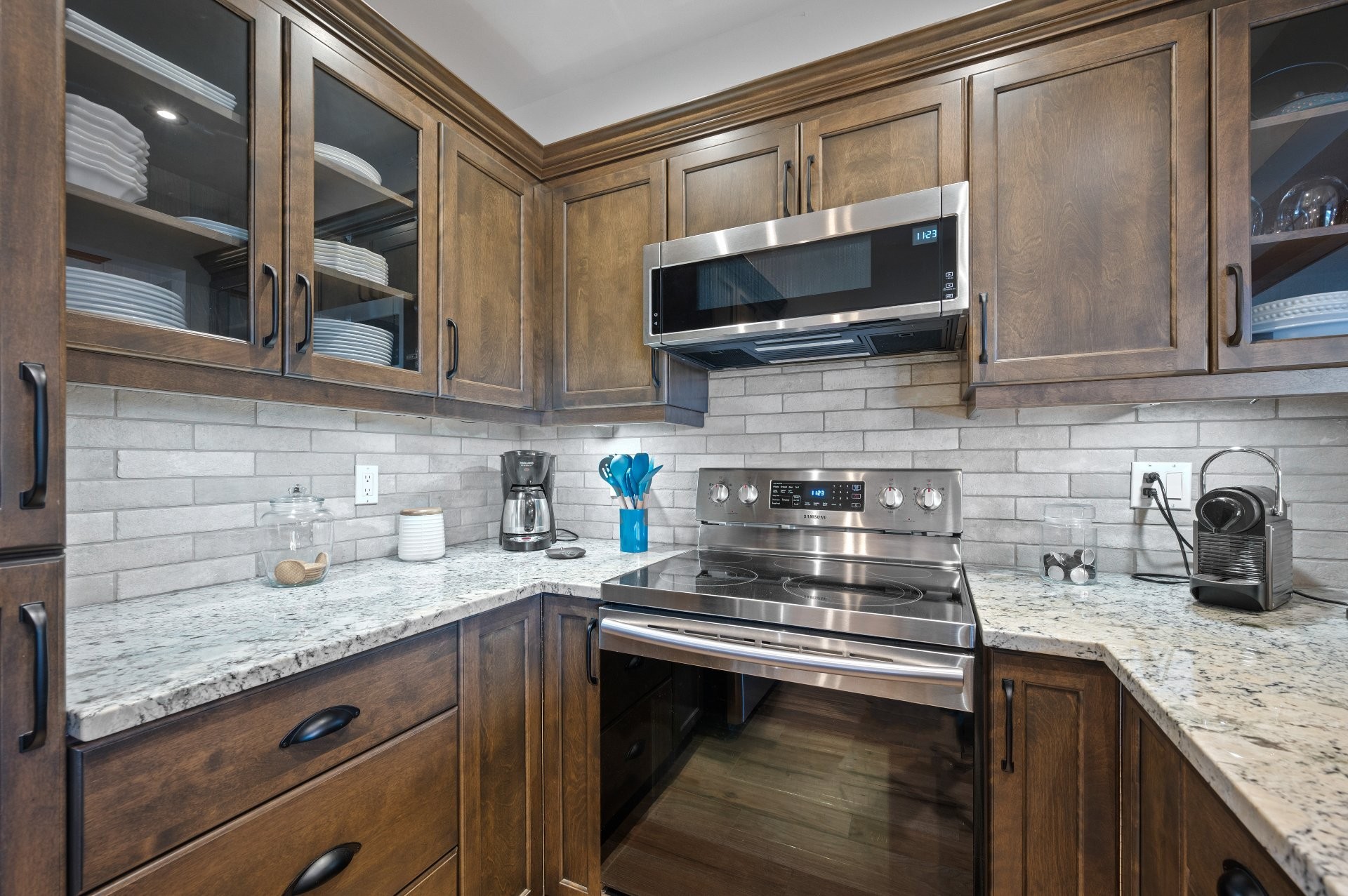 









140


Rue Pinoteau

, 2112,
Mont-Tremblant,




QC
J8E1G2

