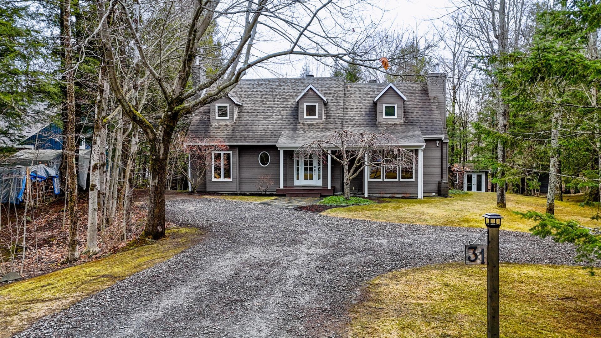 









31


Rue du Sirocco

,
Orford,




QC
J1X7H1

