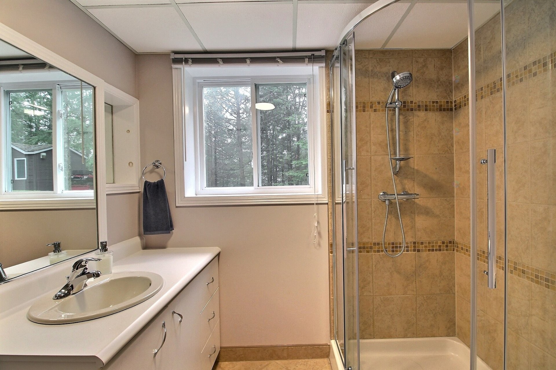 









31


Rue du Sirocco

,
Orford,




QC
J1X7H1

