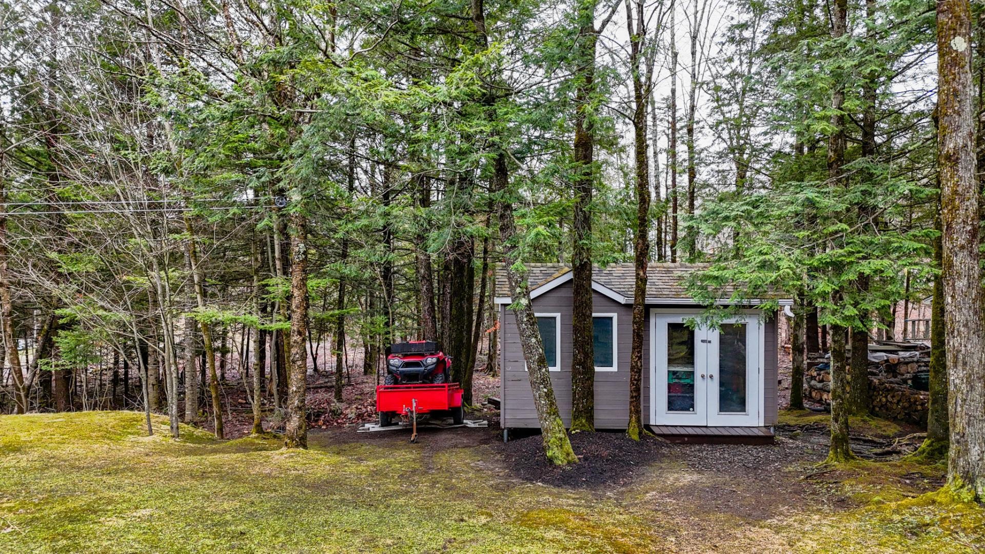 









31


Rue du Sirocco

,
Orford,




QC
J1X7H1

