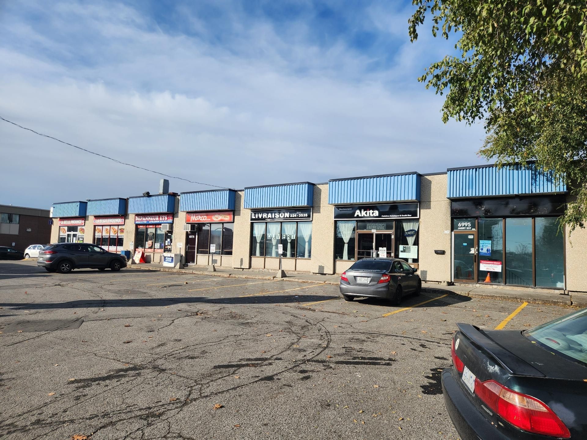 









6955

 - 6995


Rue Jarry E.

,
Montréal (Saint-Léonard),




QC
H1P3B5

