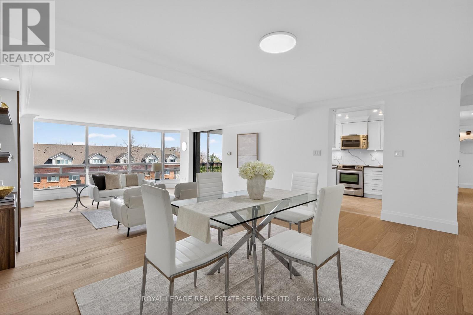 












403 - 2170 MARINE DRIVE

,
Oakville,




Ontario
L6L5V1

