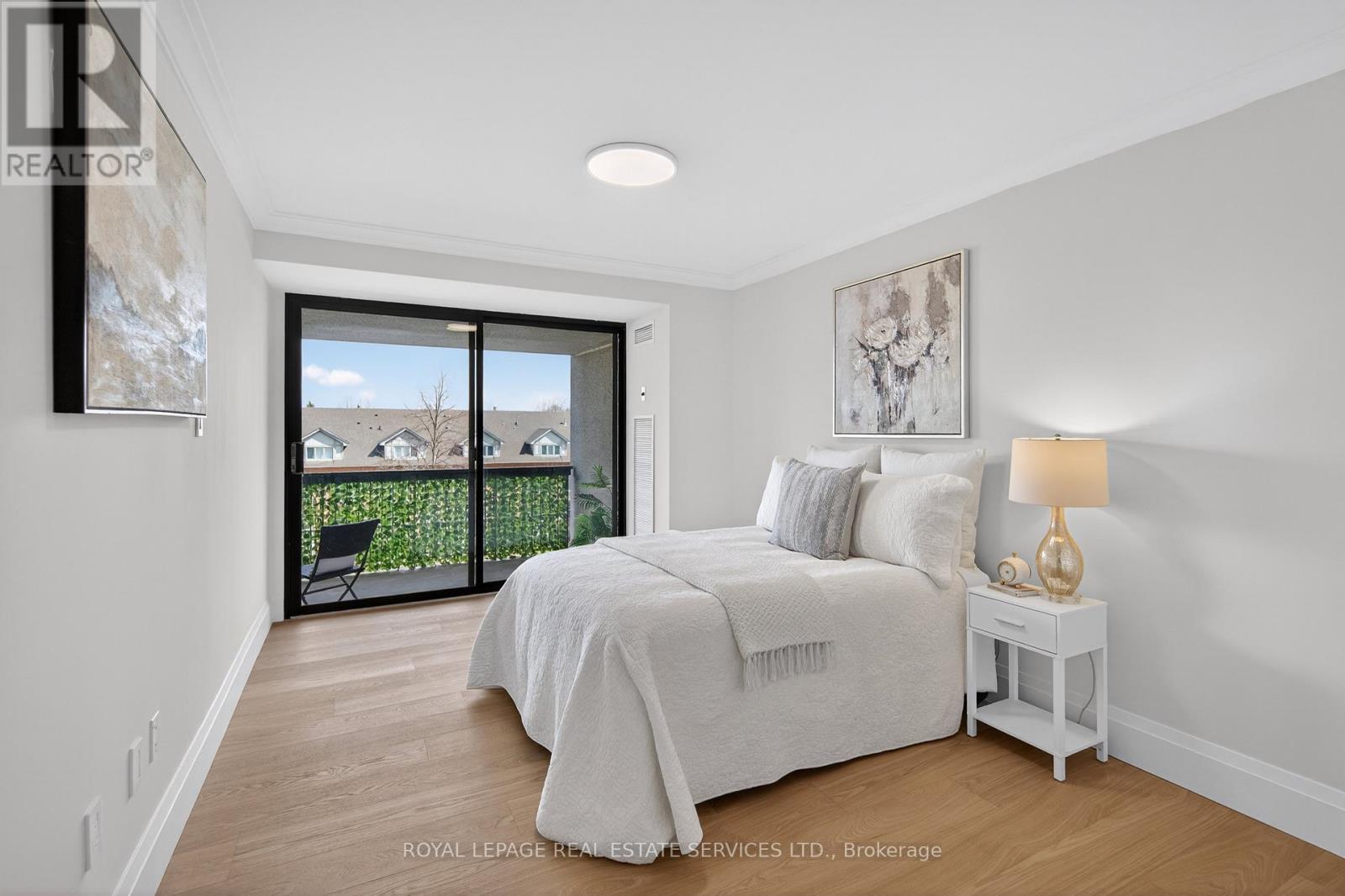 












403 - 2170 MARINE DRIVE

,
Oakville,




Ontario
L6L5V1

