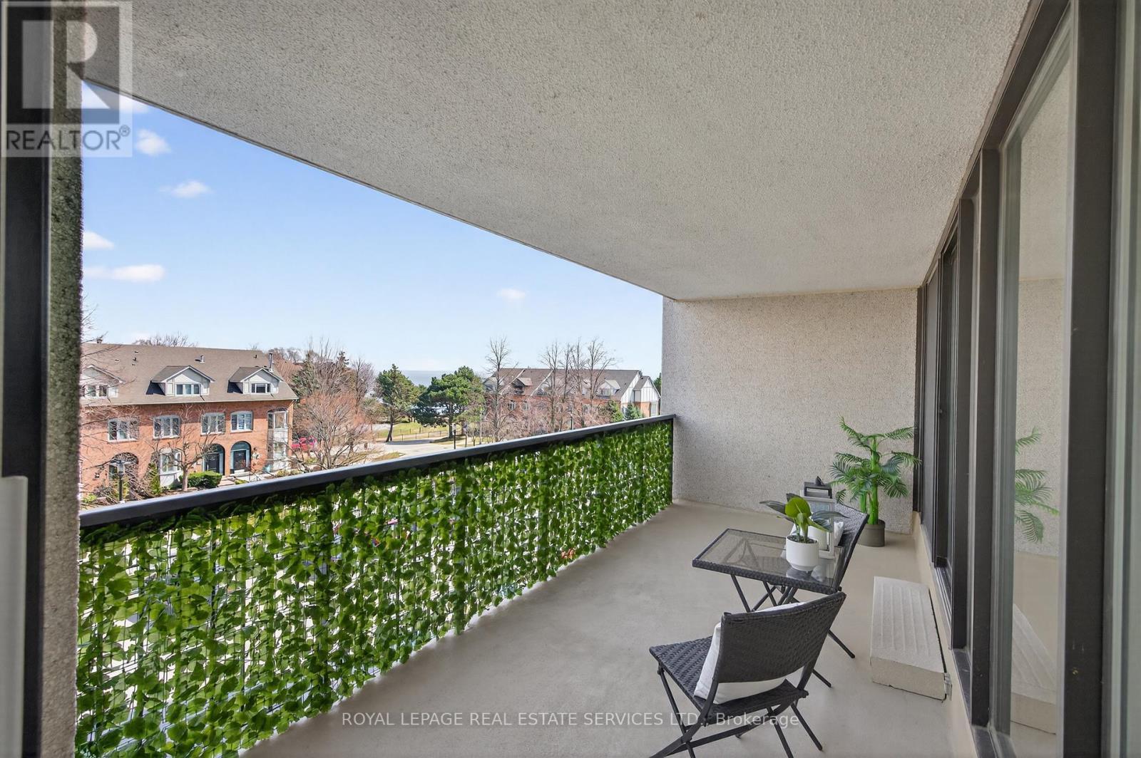 












403 - 2170 MARINE DRIVE

,
Oakville,




Ontario
L6L5V1

