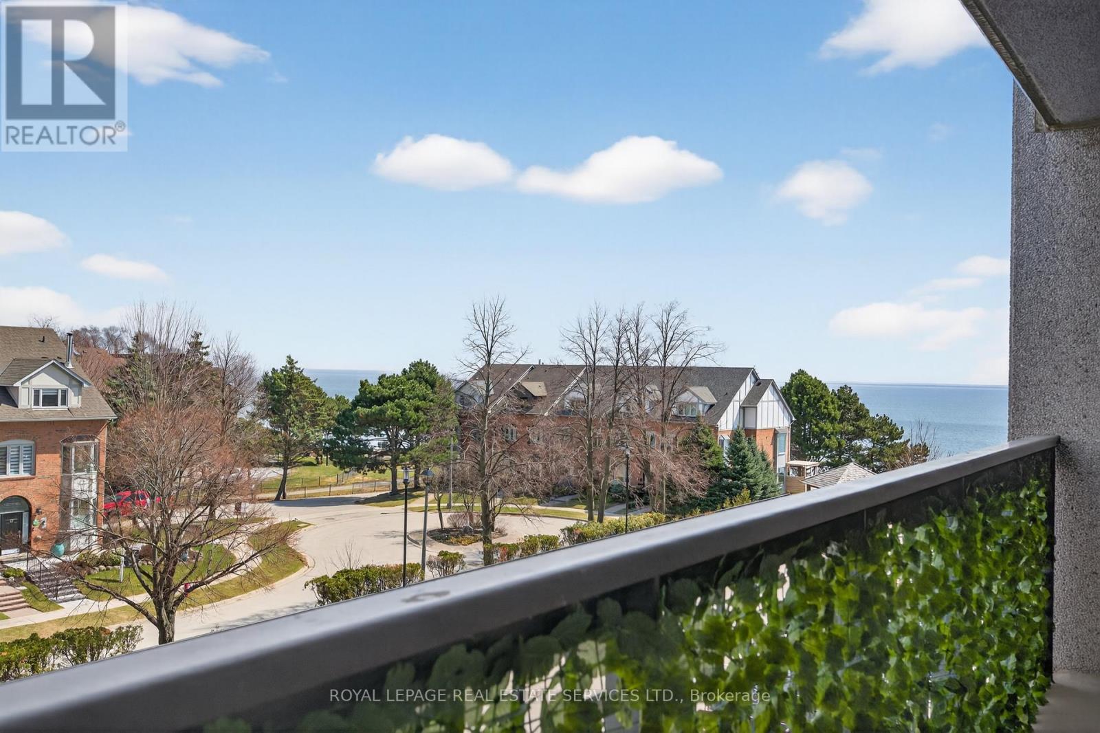 












403 - 2170 MARINE DRIVE

,
Oakville,




Ontario
L6L5V1

