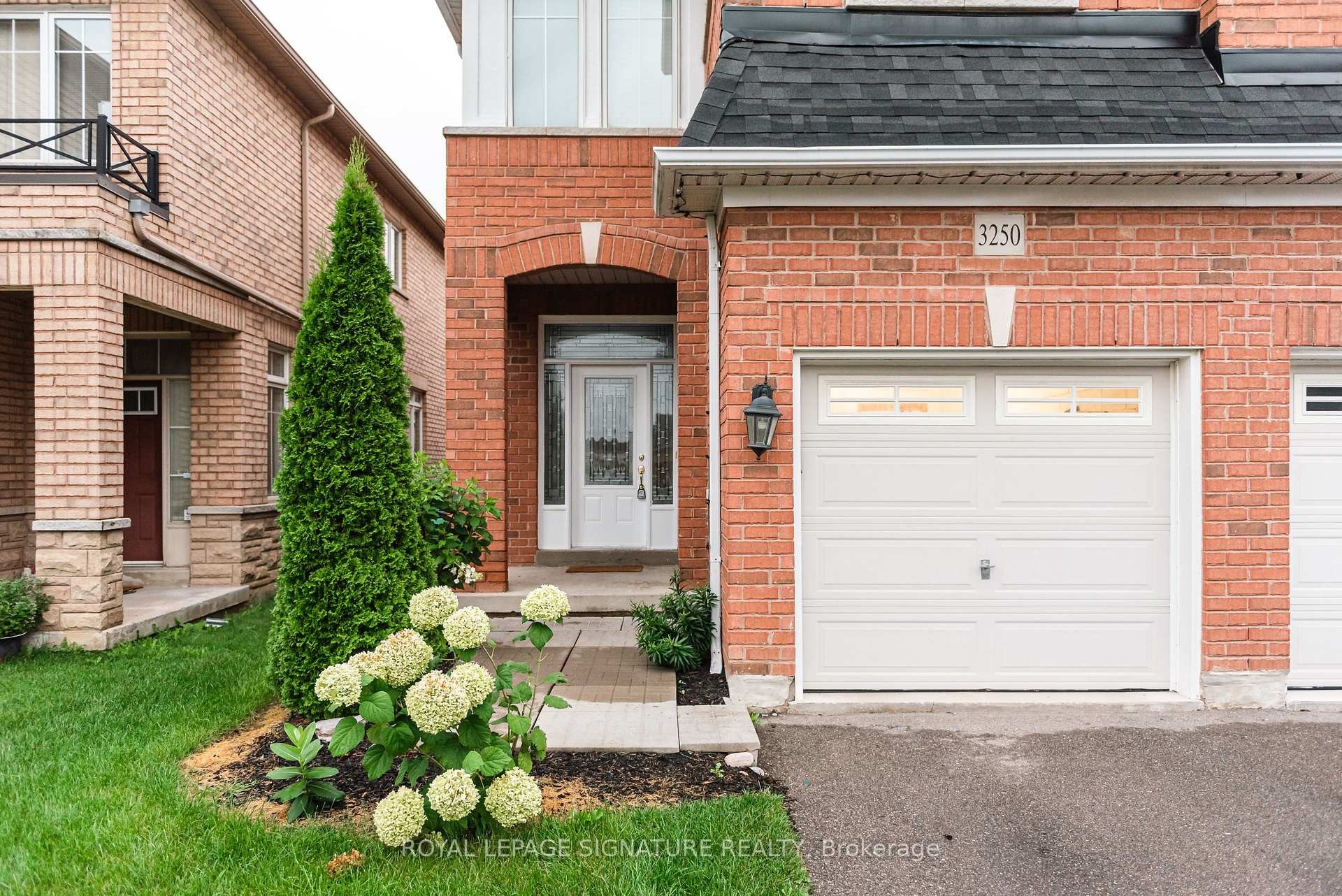 









3250


Sunlight

Street,
Mississauga,




ON
L5M 0G7

