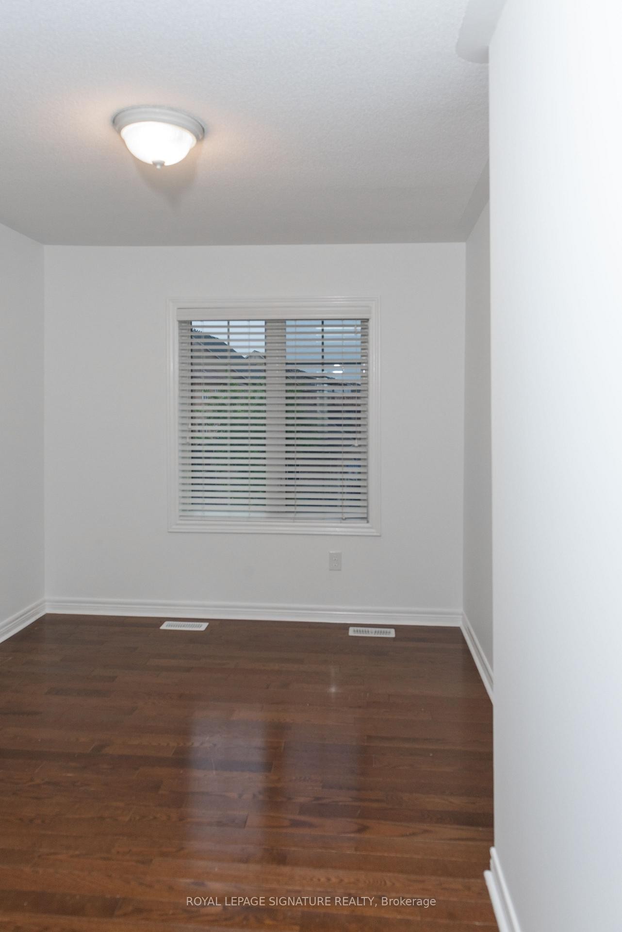 









3250


Sunlight

Street,
Mississauga,




ON
L5M 0G7

