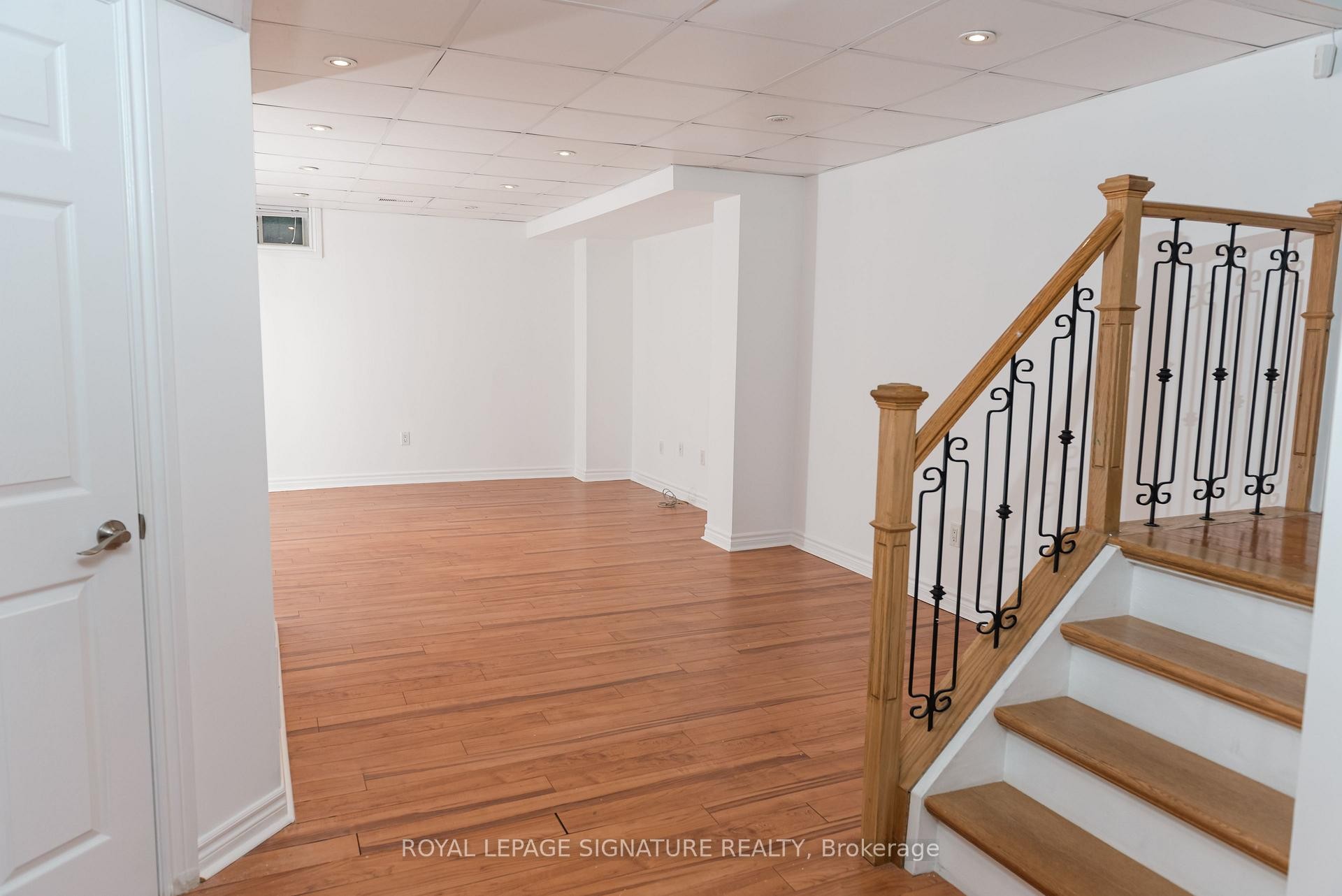 









3250


Sunlight

Street,
Mississauga,




ON
L5M 0G7

