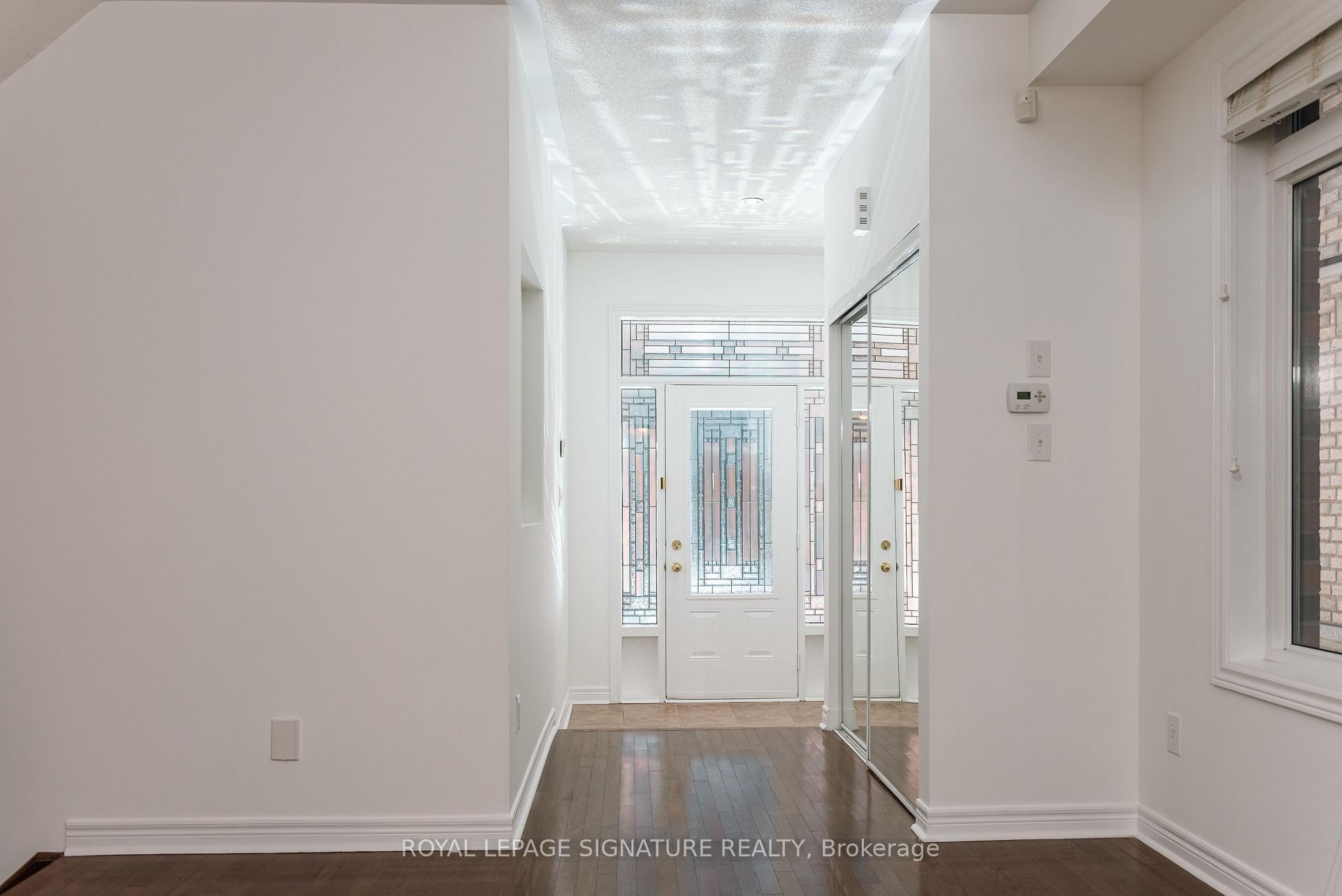 









3250


Sunlight

Street,
Mississauga,




ON
L5M 0G7

