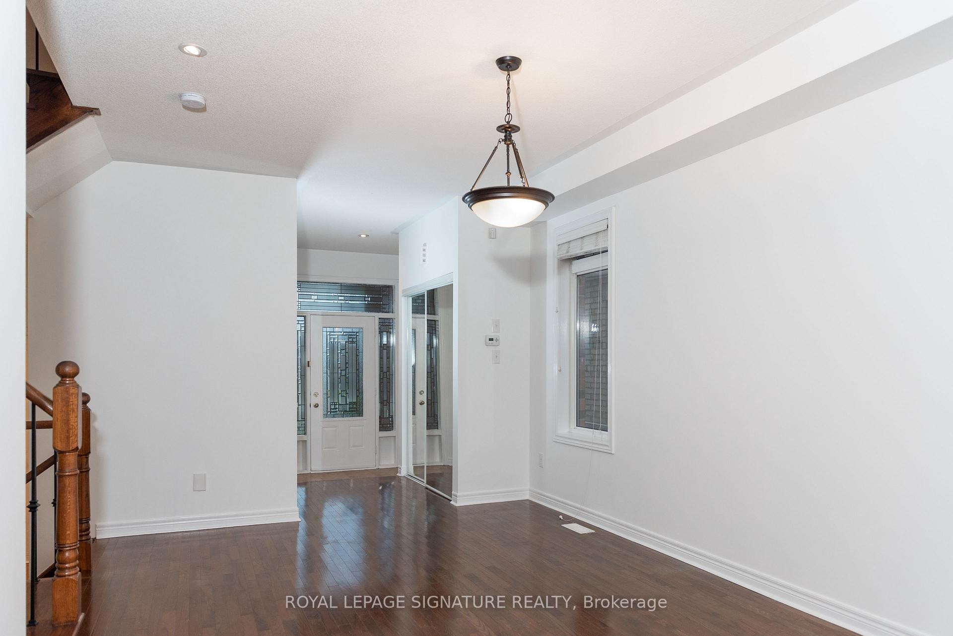 









3250


Sunlight

Street,
Mississauga,




ON
L5M 0G7

