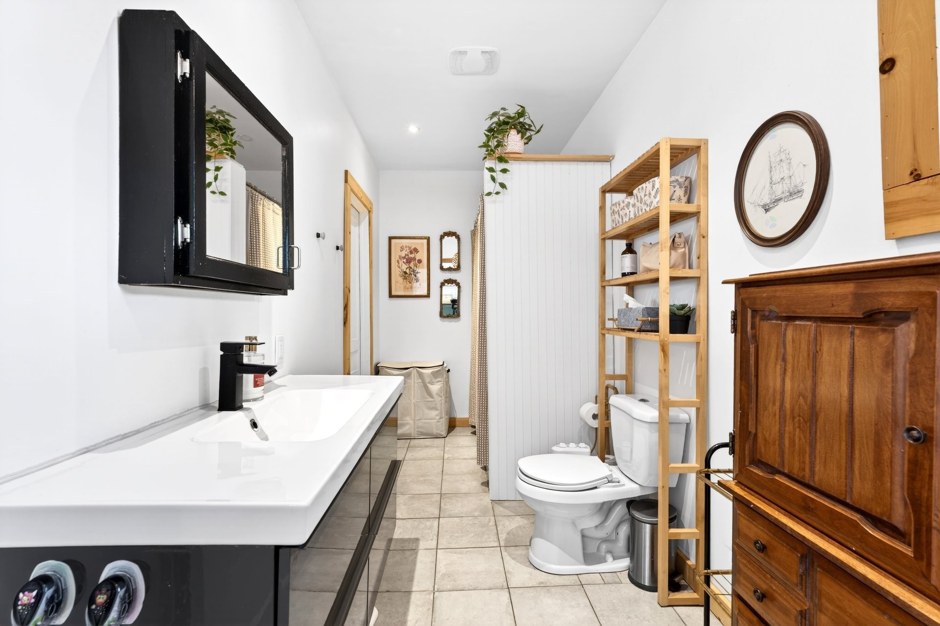 









365


Ch. Chamberlain

,
Dixville,




QC
J0B1P0

