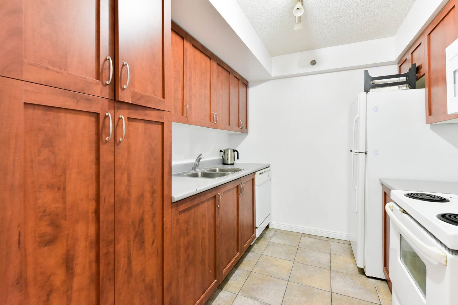 









1225


Rue Notre-Dame O.

, 306,
Montréal (Ville-Marie),




QC
H3C6S3

