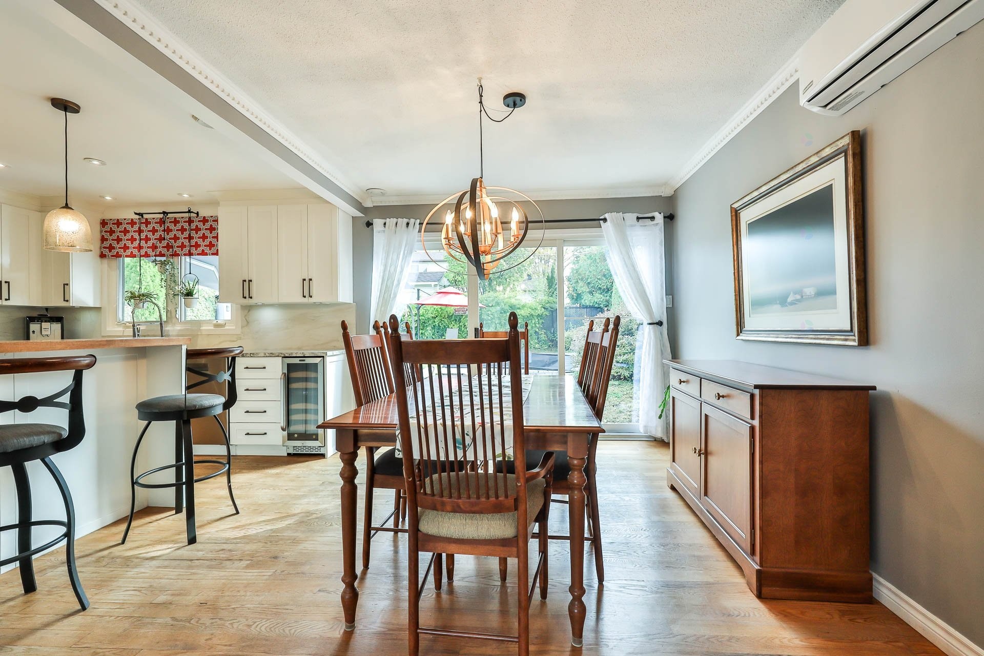 









229


Av. du Vallon

,
Gatineau (Aylmer),




QC
J9J1N9

