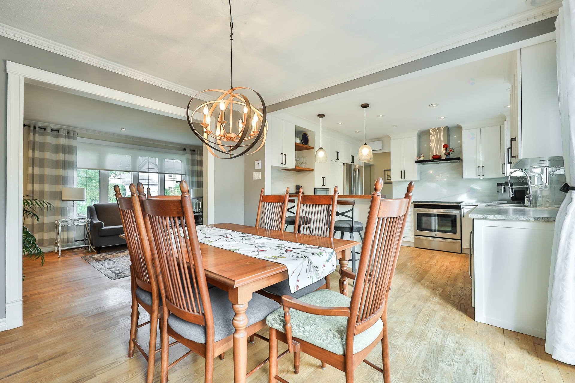 









229


Av. du Vallon

,
Gatineau (Aylmer),




QC
J9J1N9

