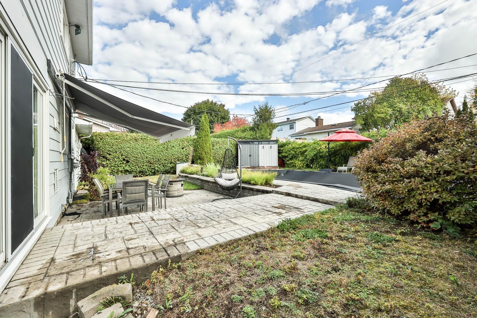 









229


Av. du Vallon

,
Gatineau (Aylmer),




QC
J9J1N9

