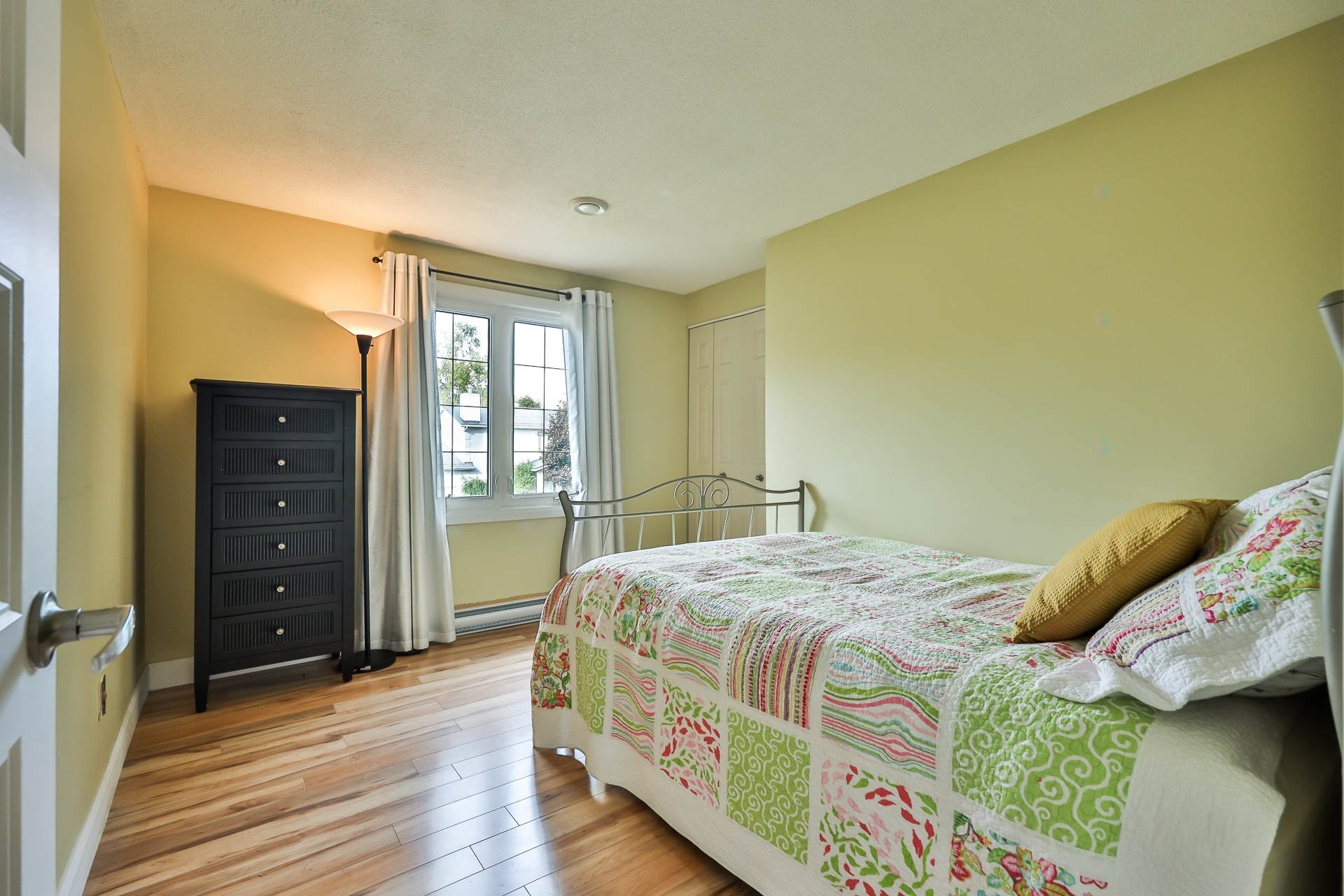 









229


Av. du Vallon

,
Gatineau (Aylmer),




QC
J9J1N9

