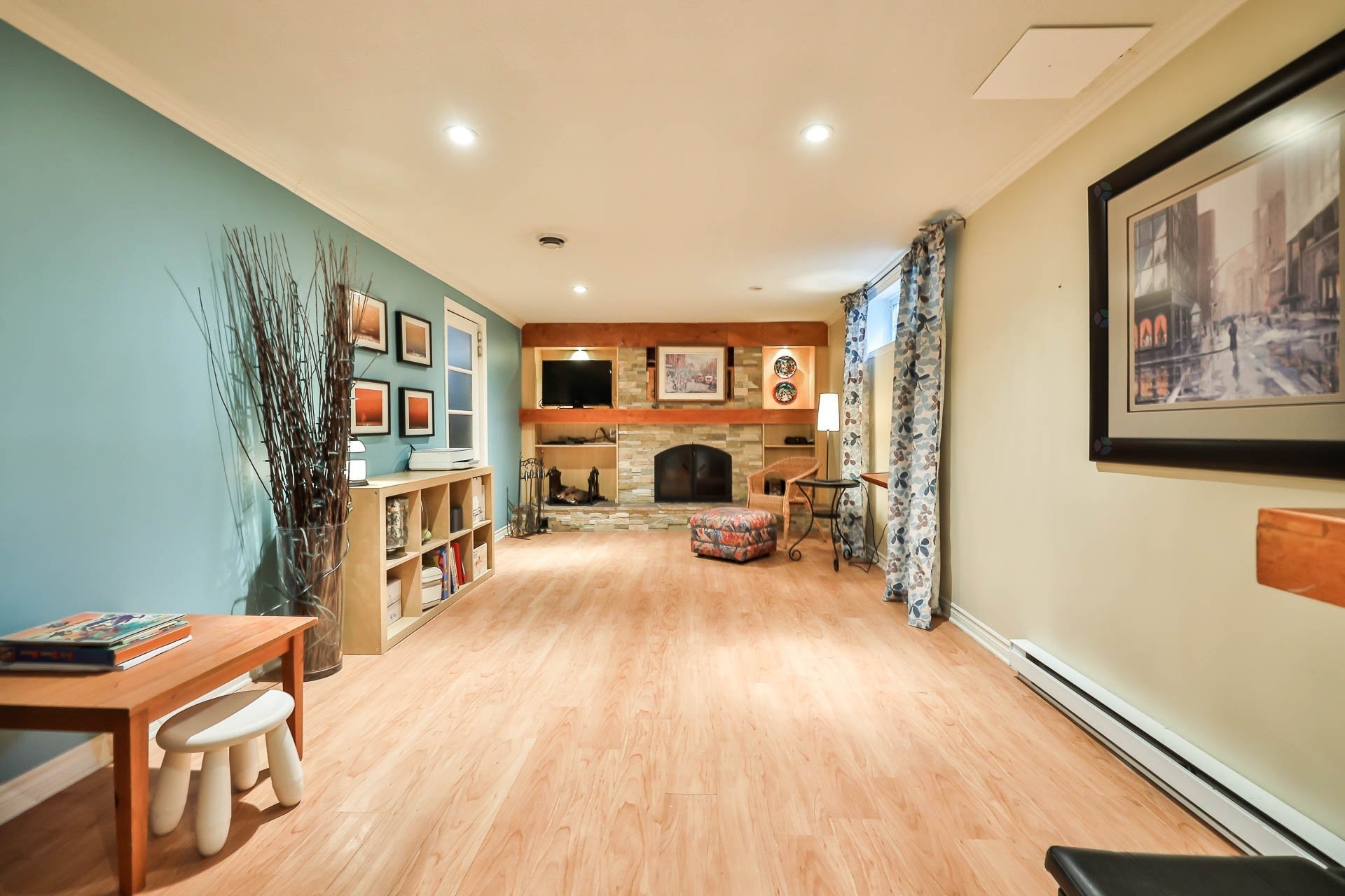 









229


Av. du Vallon

,
Gatineau (Aylmer),




QC
J9J1N9

