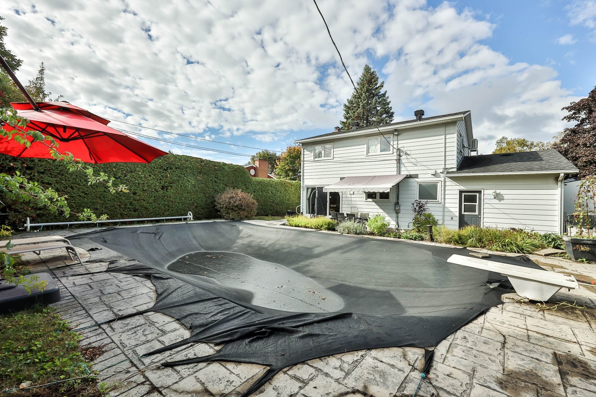 









229


Av. du Vallon

,
Gatineau (Aylmer),




QC
J9J1N9

