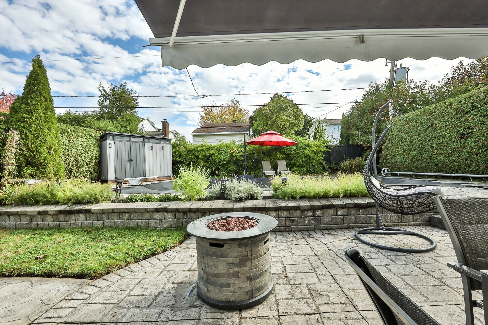 









229


Av. du Vallon

,
Gatineau (Aylmer),




QC
J9J1N9

