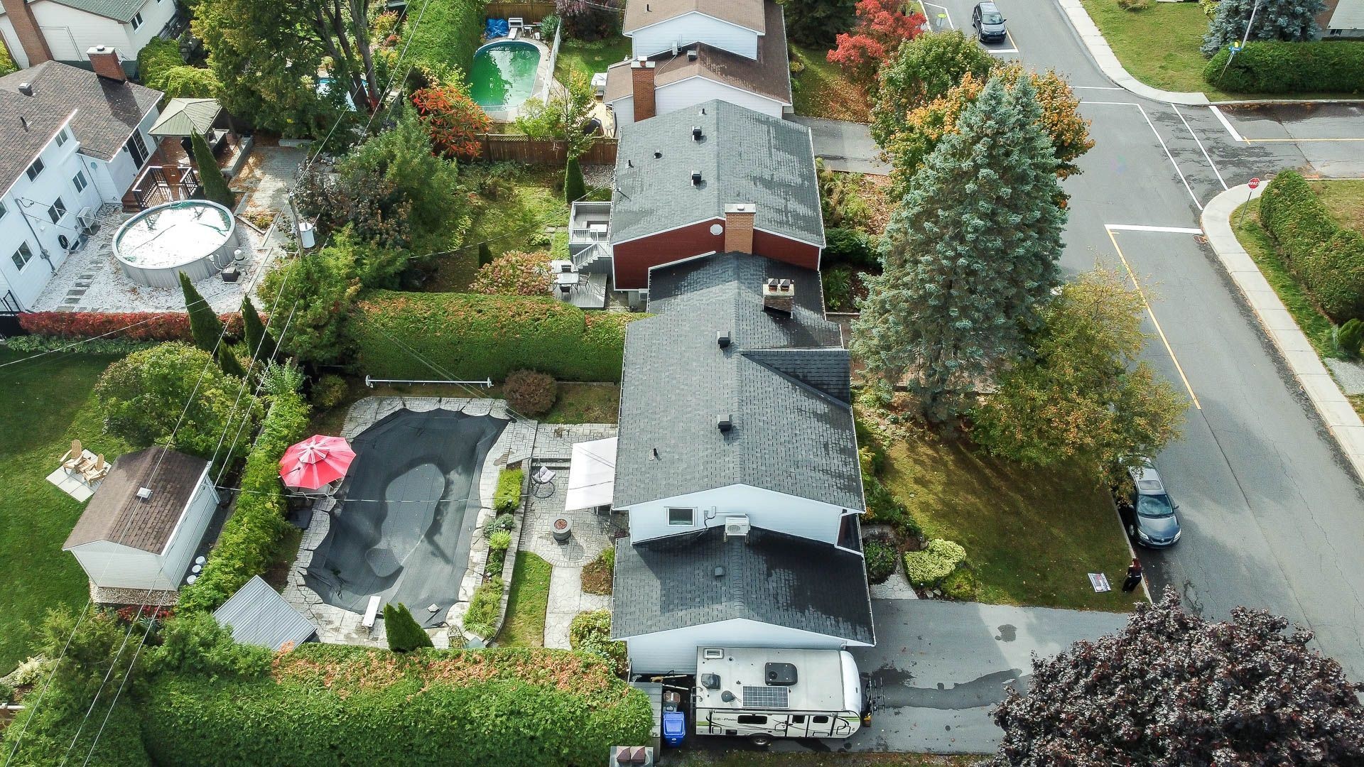









229


Av. du Vallon

,
Gatineau (Aylmer),




QC
J9J1N9

