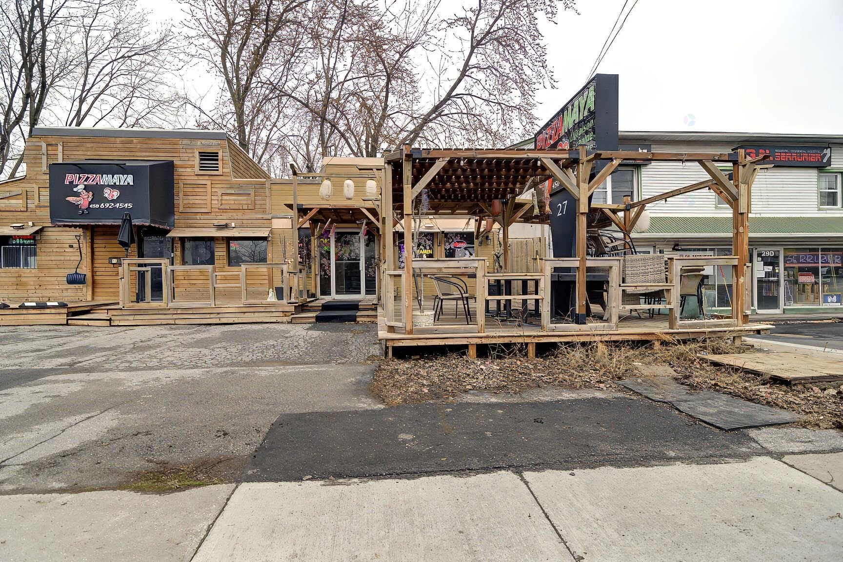 









27


Boul. D'Anjou

,
Châteauguay,




QC
J6J2P7

