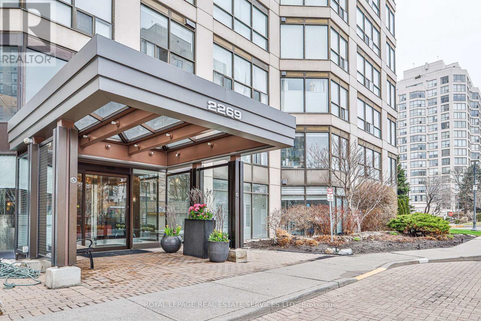 












2006 - 2269 LAKE SHORE BOULEVARD W

,
Toronto,




Ontario
M8V3X6

