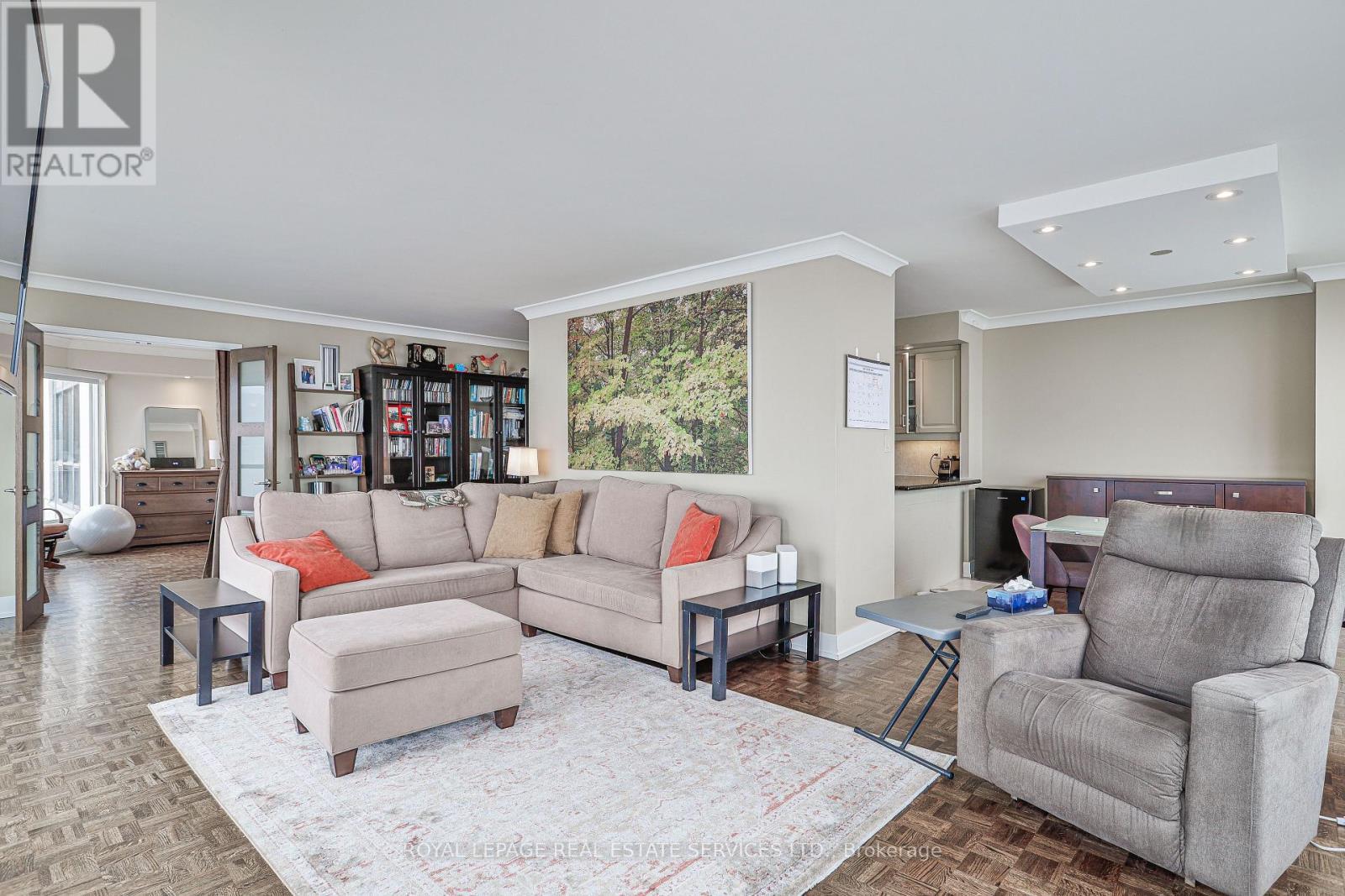 












2006 - 2269 LAKE SHORE BOULEVARD W

,
Toronto,




Ontario
M8V3X6

