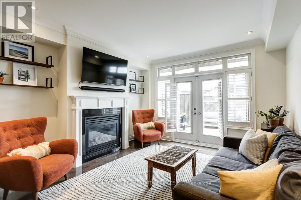 












#8 - 245 VAN DUSEN BOULEVARD

,
Toronto,




Ontario
M8Z3J2

