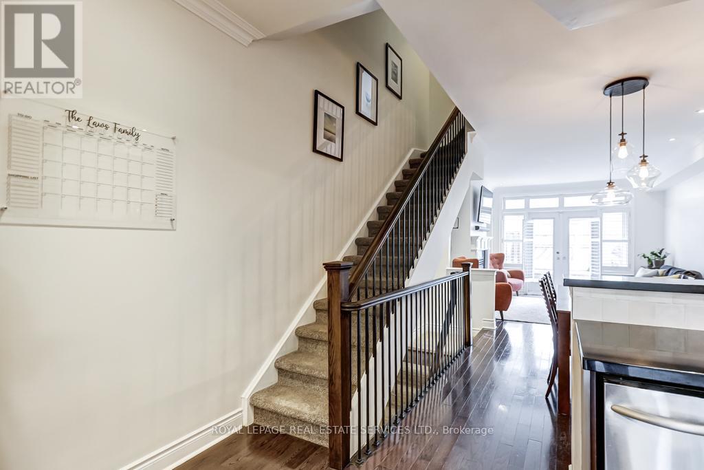 












#8 - 245 VAN DUSEN BOULEVARD

,
Toronto,




Ontario
M8Z3J2

