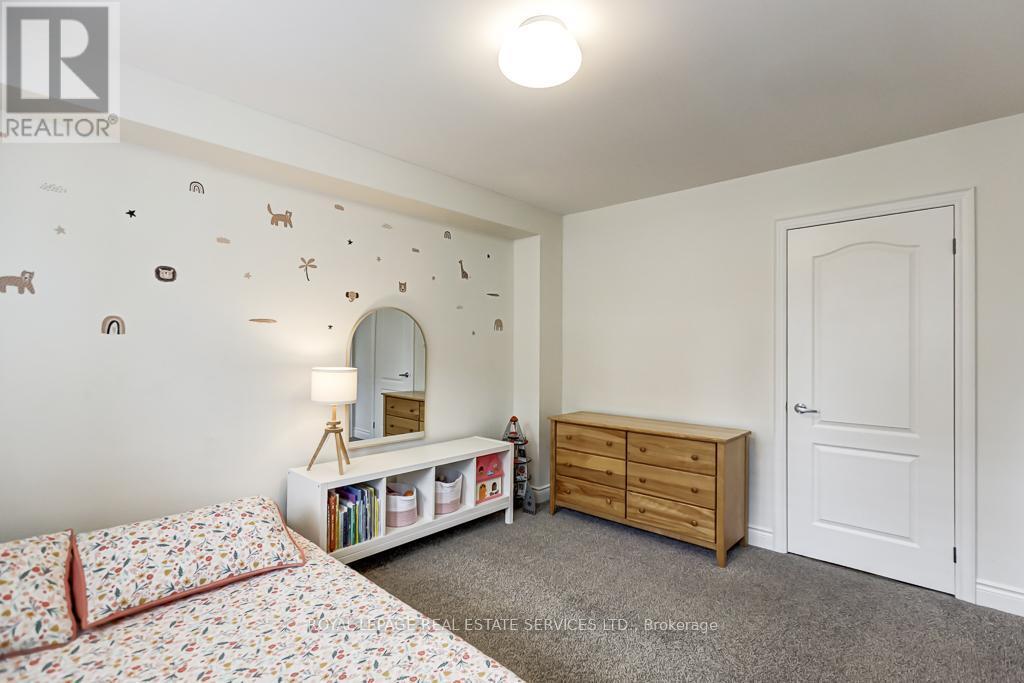 












#8 - 245 VAN DUSEN BOULEVARD

,
Toronto,




Ontario
M8Z3J2

