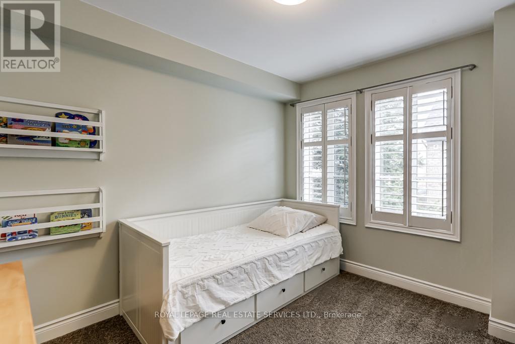 












#8 - 245 VAN DUSEN BOULEVARD

,
Toronto,




Ontario
M8Z3J2

