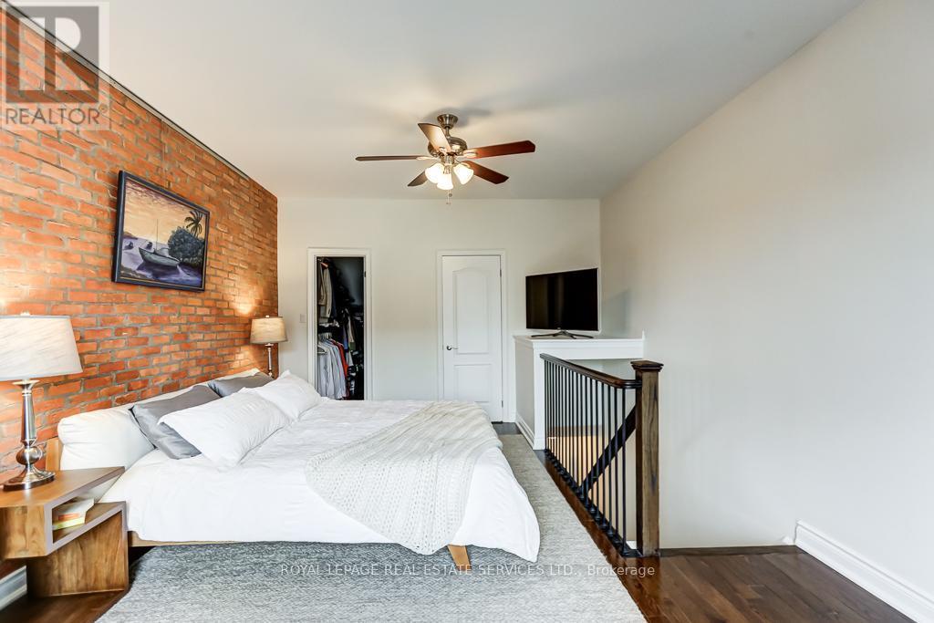 












#8 - 245 VAN DUSEN BOULEVARD

,
Toronto,




Ontario
M8Z3J2

