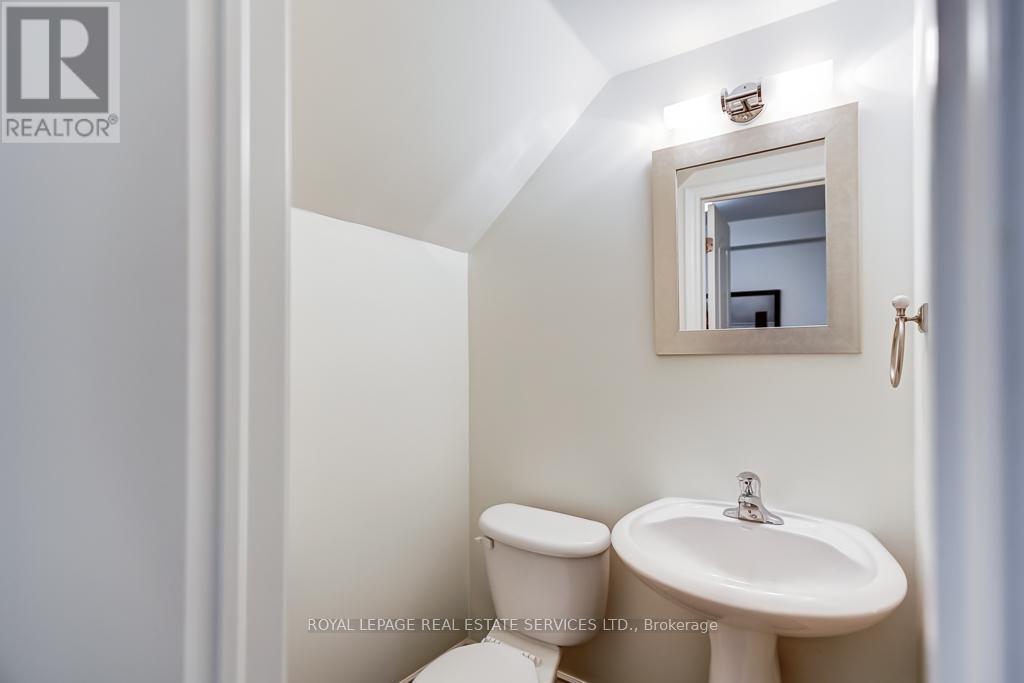 












#8 - 245 VAN DUSEN BOULEVARD

,
Toronto,




Ontario
M8Z3J2

