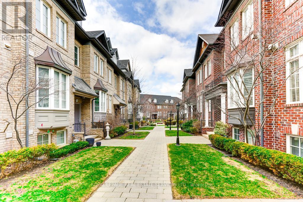 












#8 - 245 VAN DUSEN BOULEVARD

,
Toronto,




Ontario
M8Z3J2

