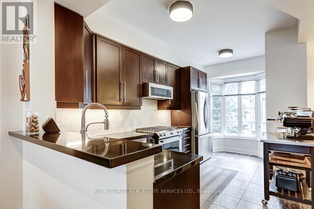 












#8 - 245 VAN DUSEN BOULEVARD

,
Toronto,




Ontario
M8Z3J2

