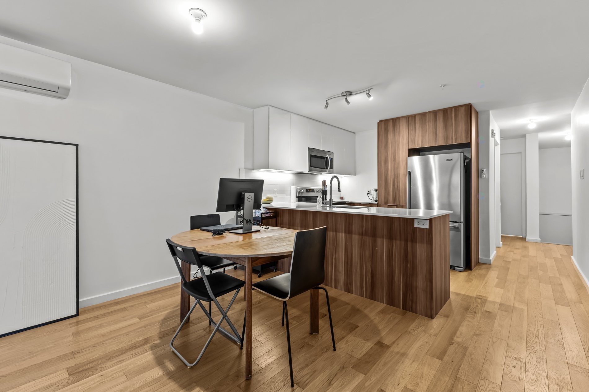 









568


Rue Nicolet

,
Montréal (Mercier/Hochelaga-Maisonneuve),




QC
H1W0C2

