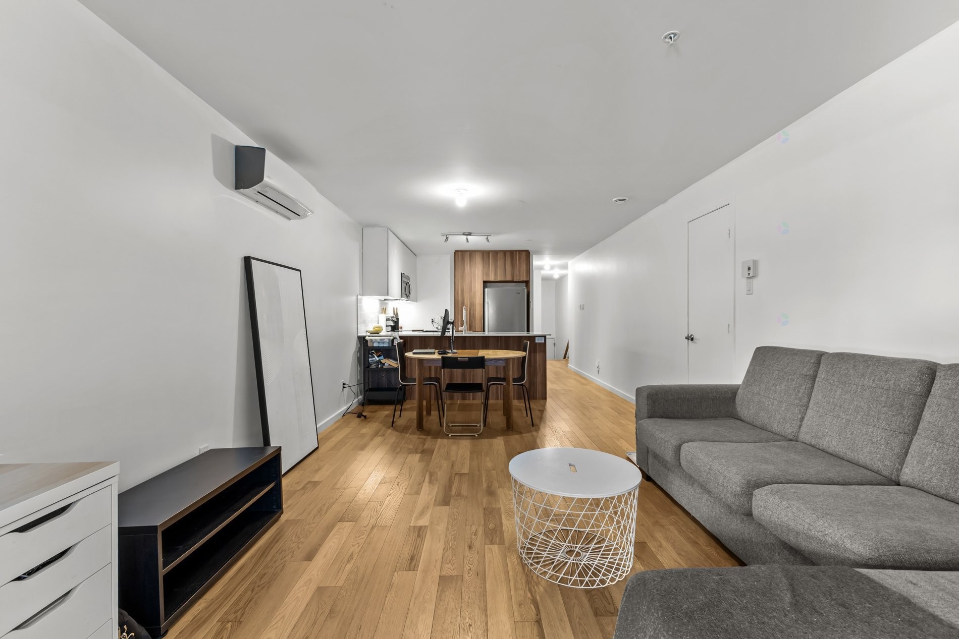 









568


Rue Nicolet

,
Montréal (Mercier/Hochelaga-Maisonneuve),




QC
H1W0C2

