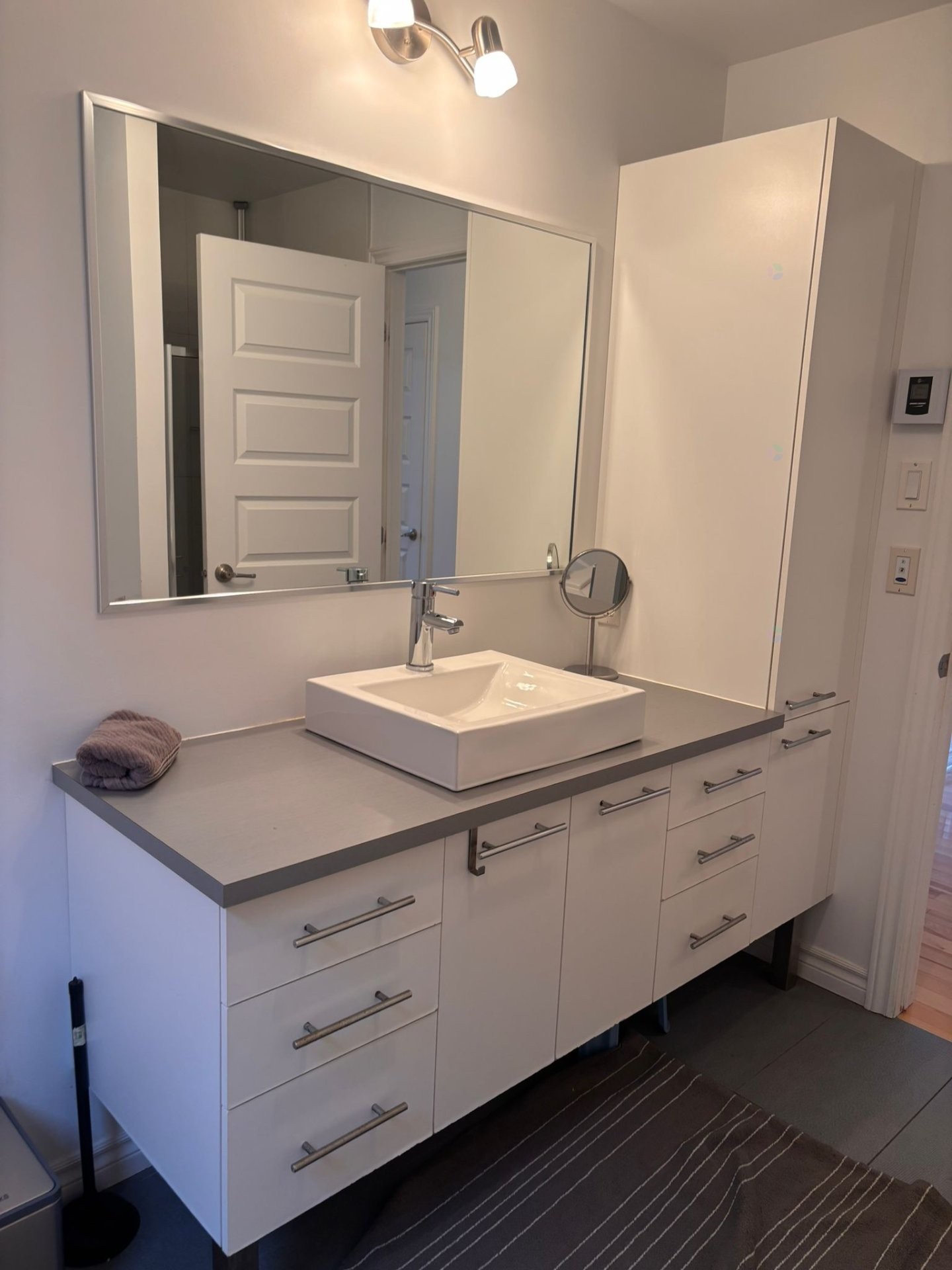 









1144


Rue St-Edouard

,
Longueuil (Le Vieux-Longueuil),




QC
J4K1T1

