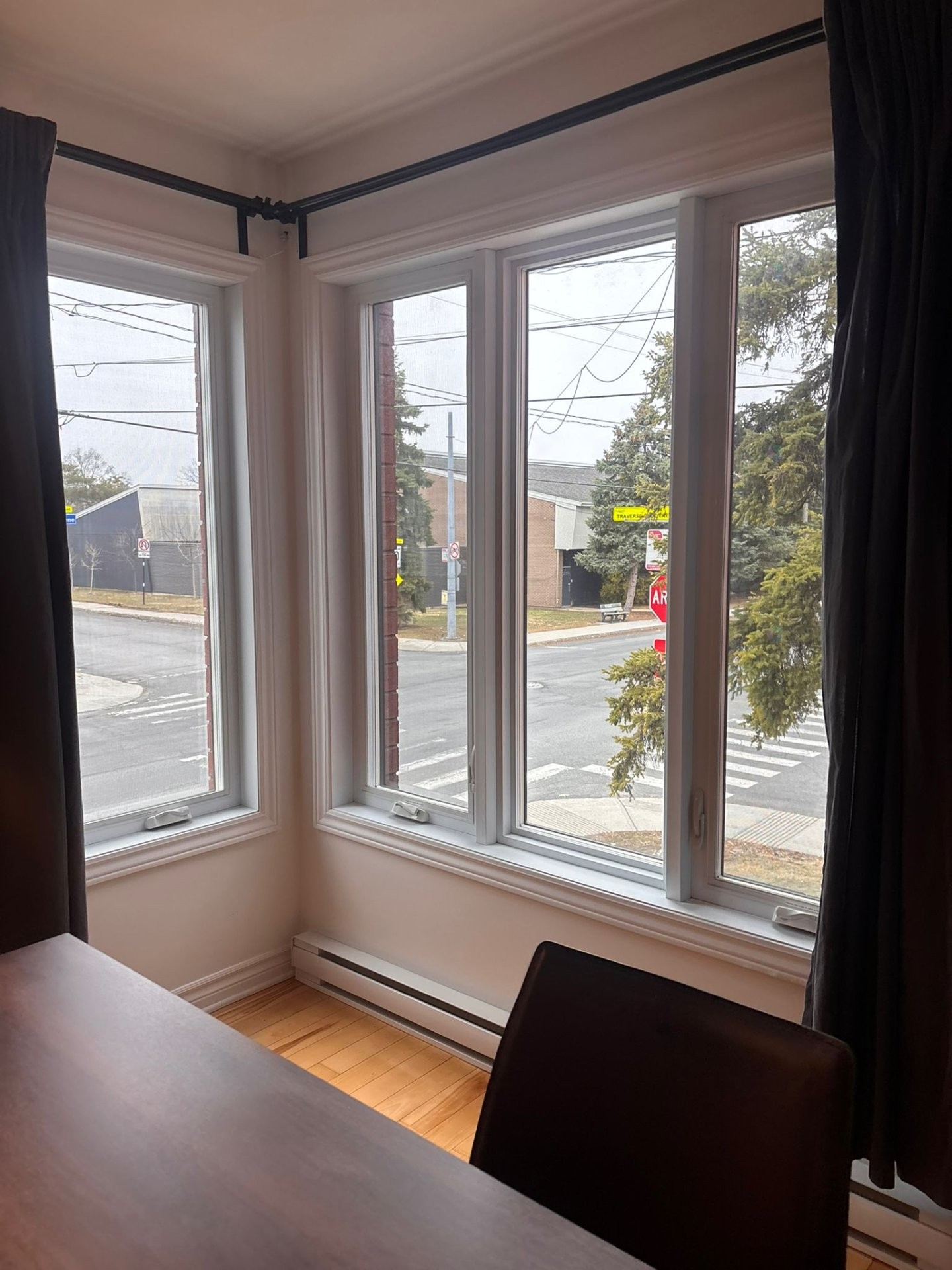 









1144


Rue St-Edouard

,
Longueuil (Le Vieux-Longueuil),




QC
J4K1T1

