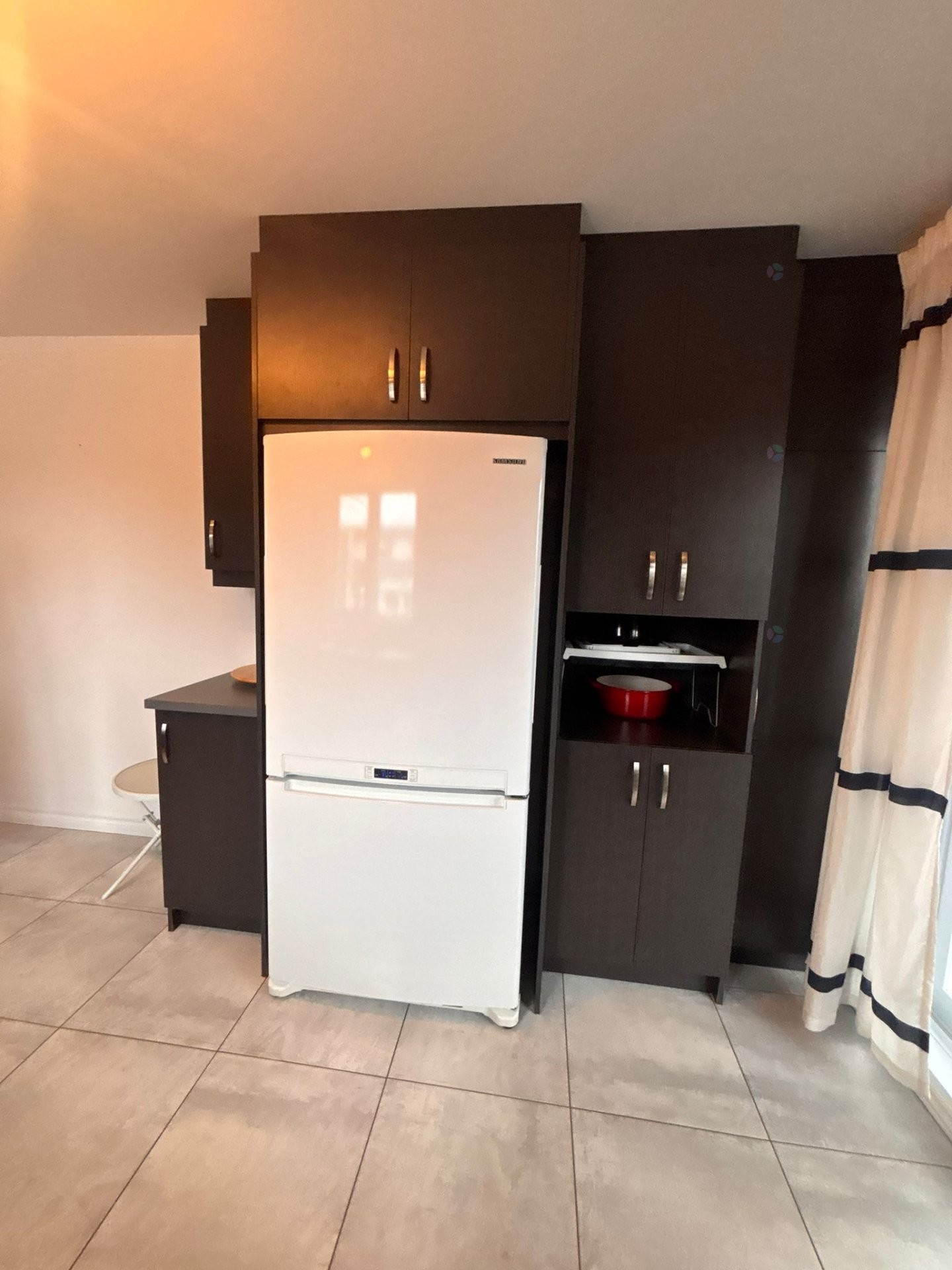 









1144


Rue St-Edouard

,
Longueuil (Le Vieux-Longueuil),




QC
J4K1T1

