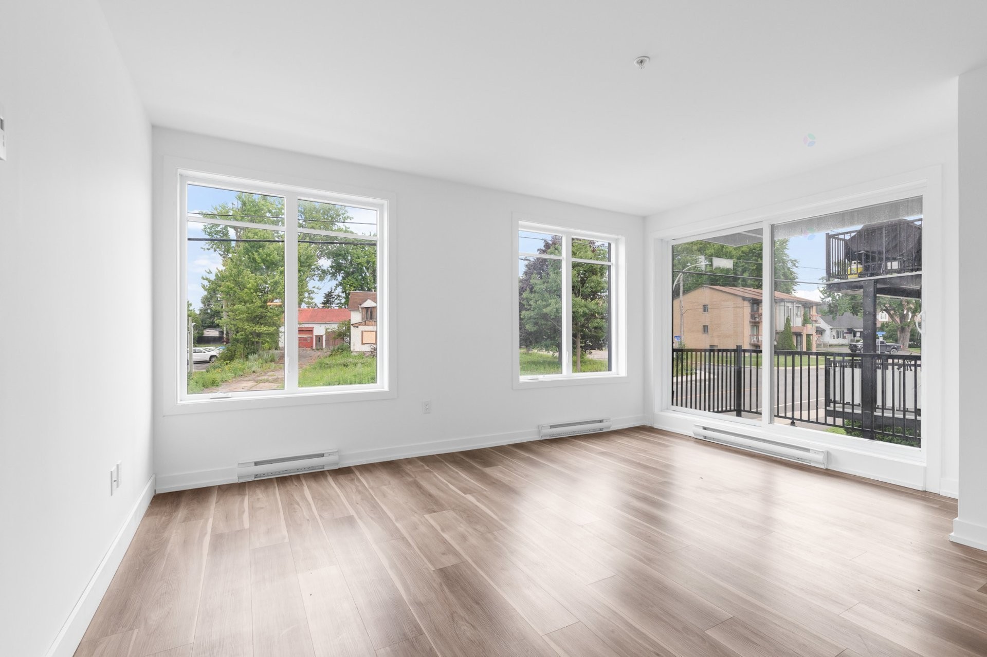 









140


Boul. St-Elzear O.

, 202,
Laval (Vimont),




QC
H7M1E3

