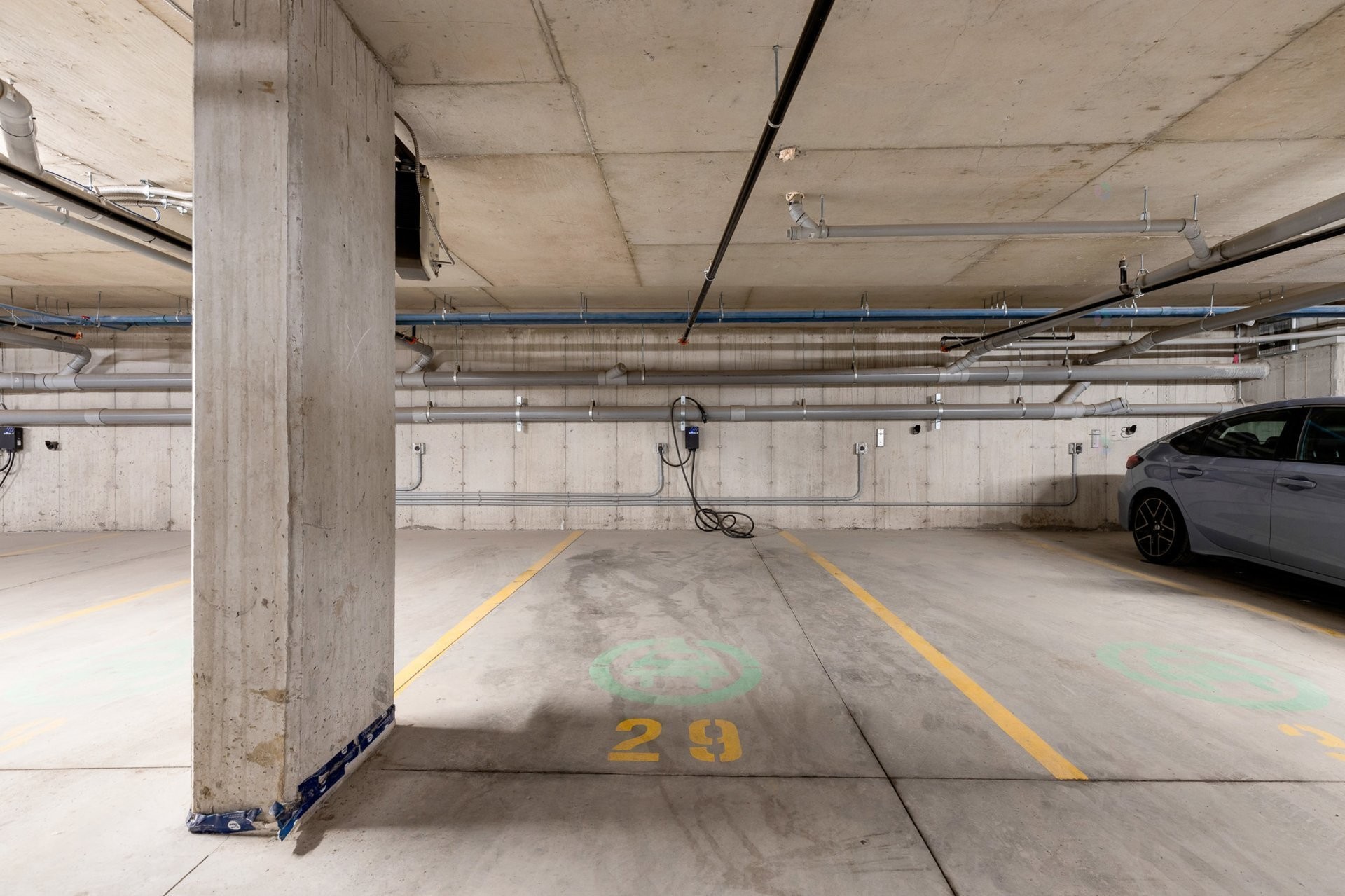 









140


Boul. St-Elzear O.

, 301,
Laval (Vimont),




QC
H7M1E3

