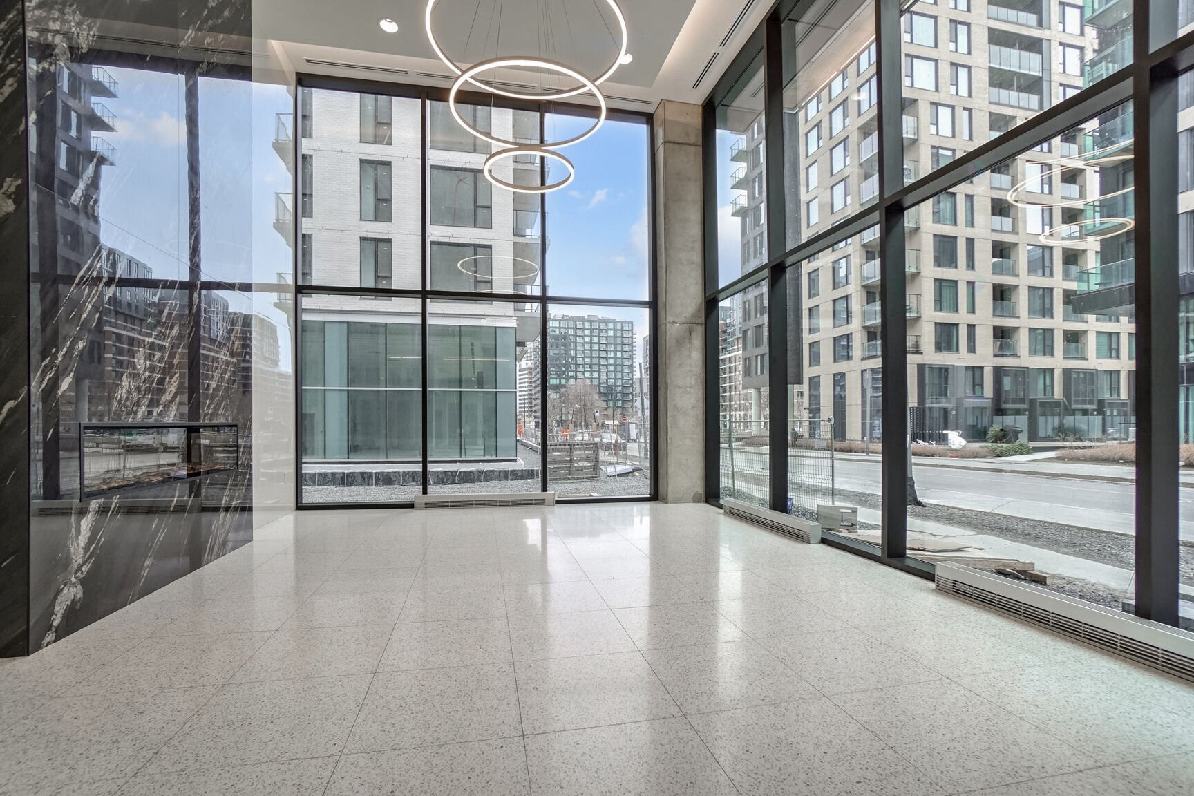 









1485


Rue des Bassins

, 833,
Montréal (Le Sud-Ouest),




QC
H3C1B7

