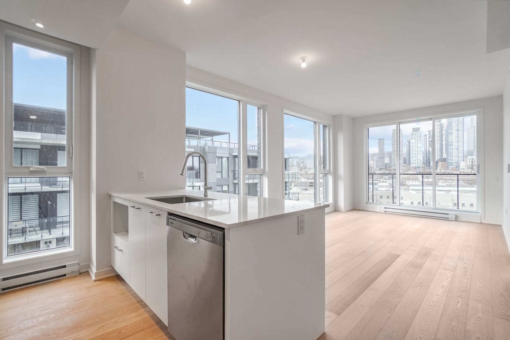 









1485


Rue des Bassins

, 821,
Montréal (Le Sud-Ouest),




QC
H3C1B7

