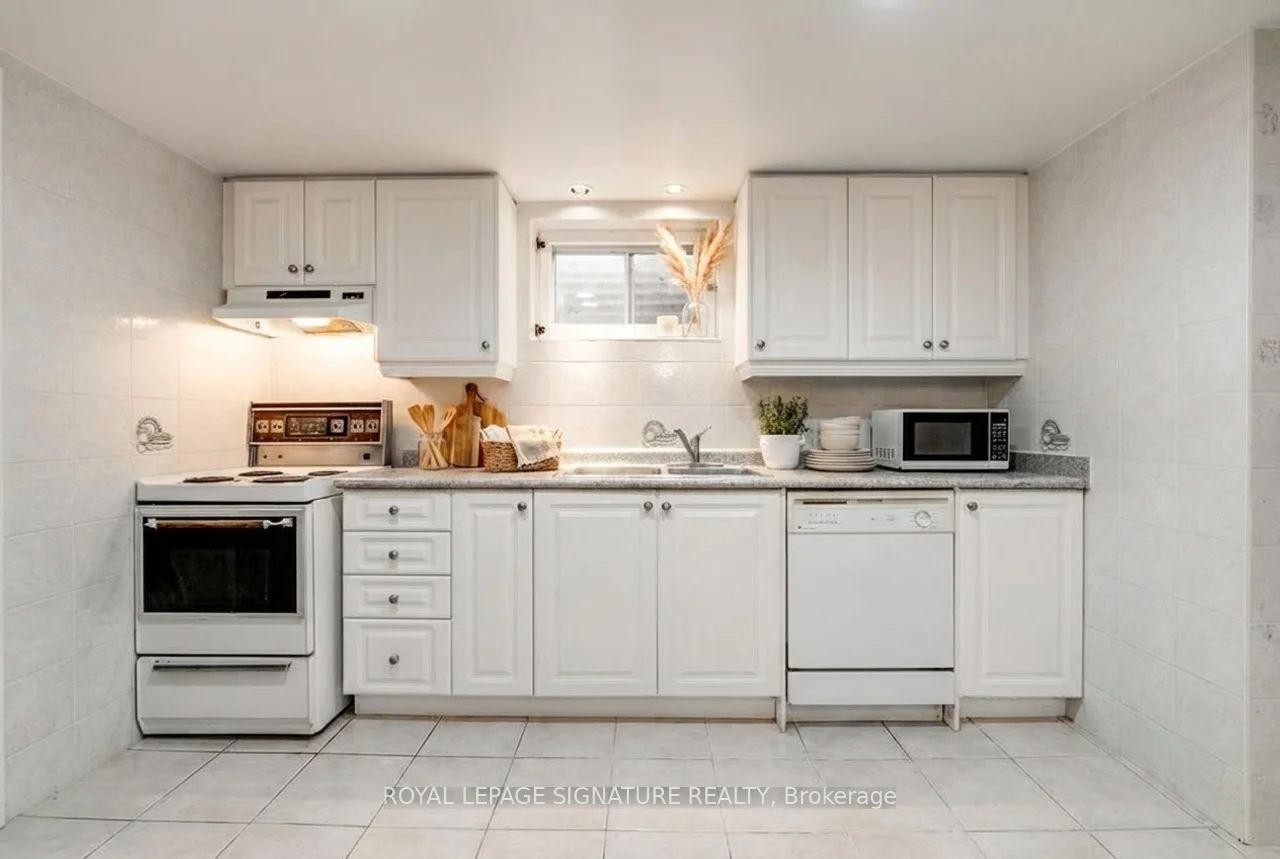 









173


Rathburn

Road,
Toronto,




ON
M9B 2L2

