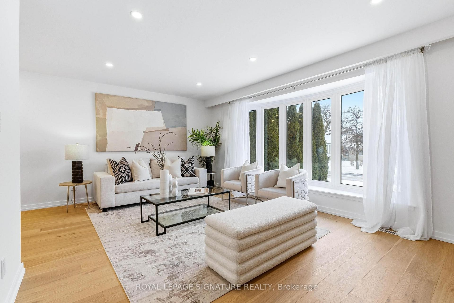 









1271


Canford

Crescent,
Mississauga,




ON
L5J 3M9

