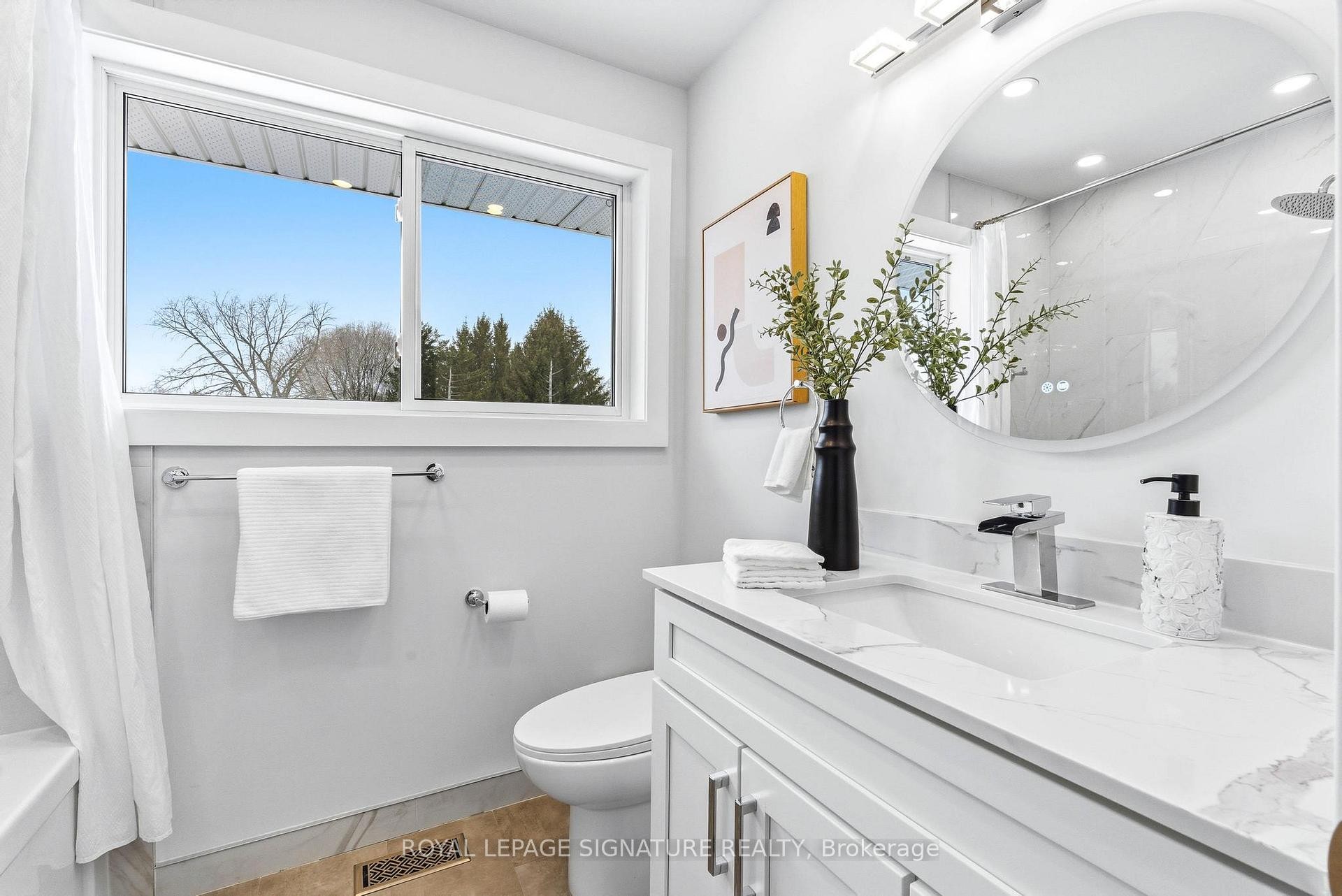 









1271


Canford

Crescent,
Mississauga,




ON
L5J 3M9

