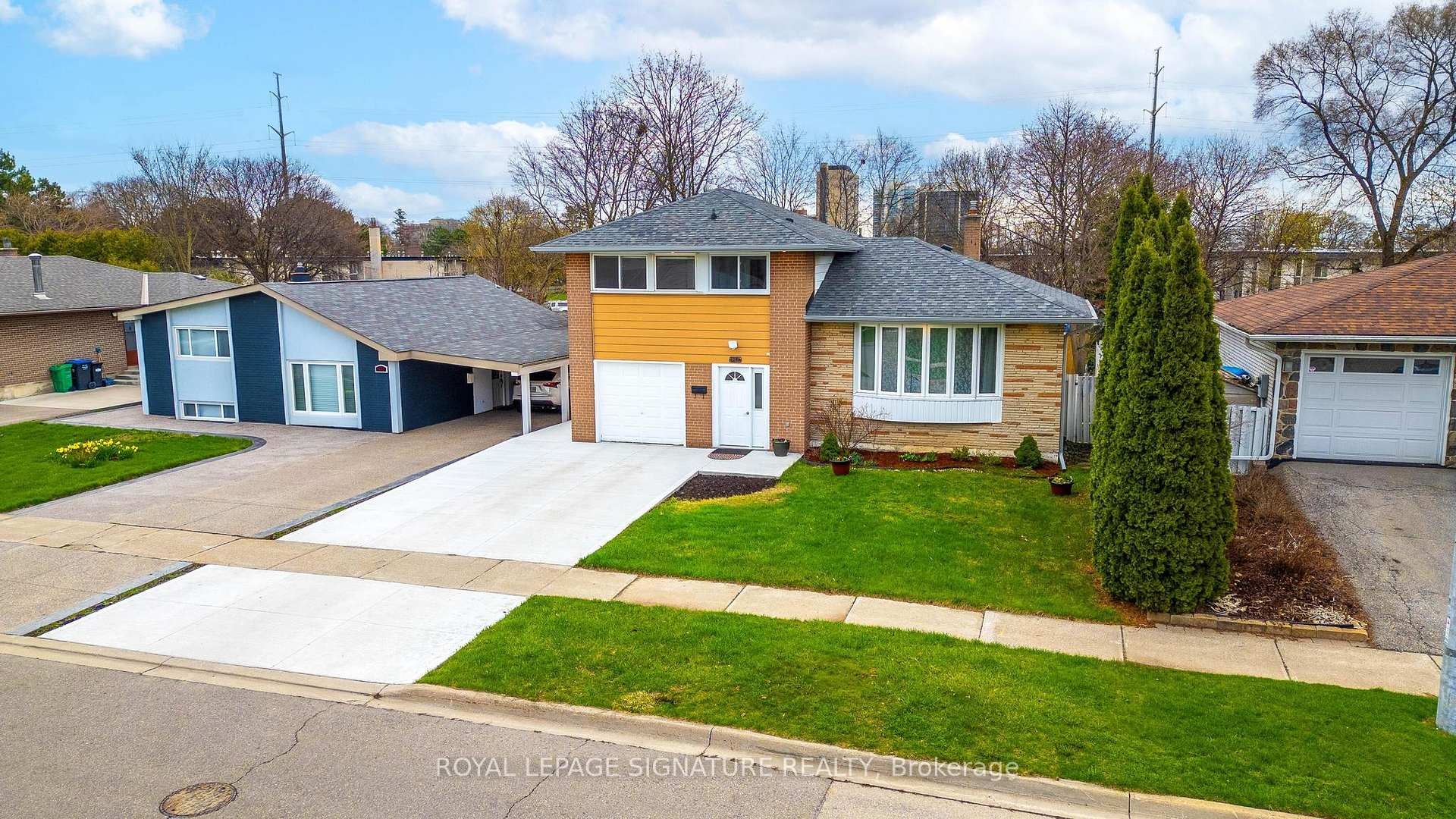 









1271


Canford

Crescent,
Mississauga,




ON
L5J 3M9

