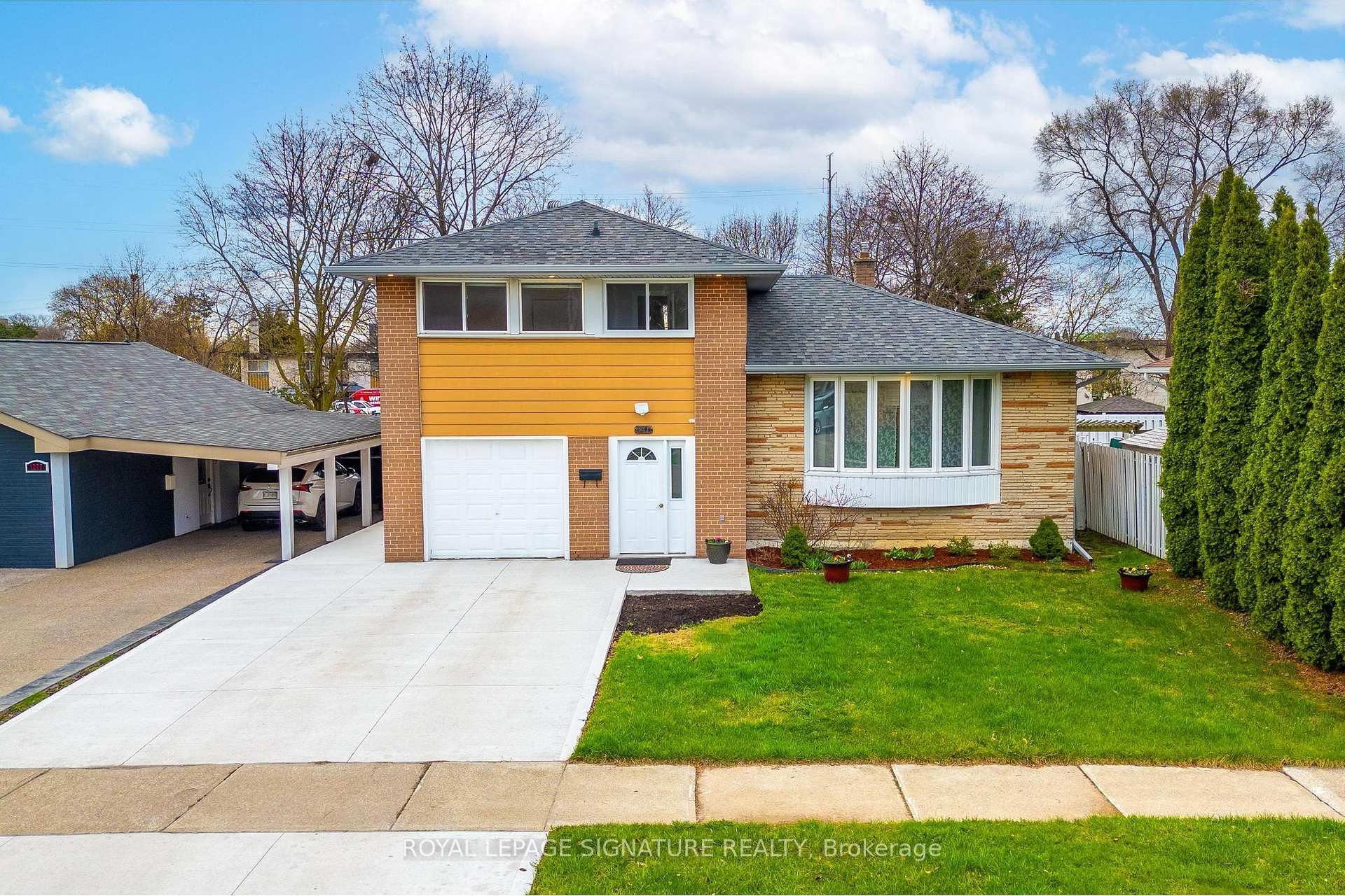 









1271


Canford

Crescent,
Mississauga,




ON
L5J 3M9

