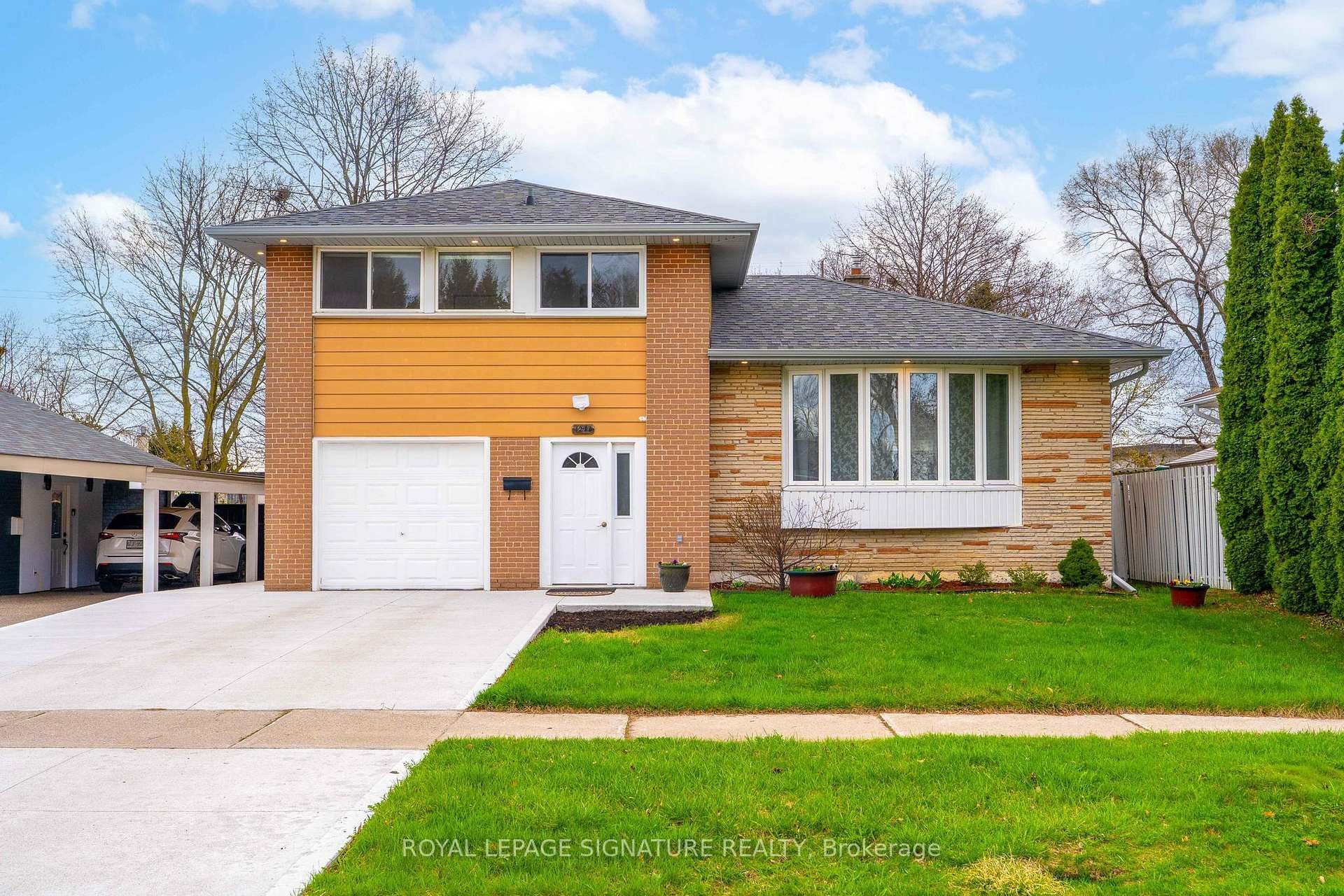 









1271


Canford

Crescent,
Mississauga,




ON
L5J 3M9

